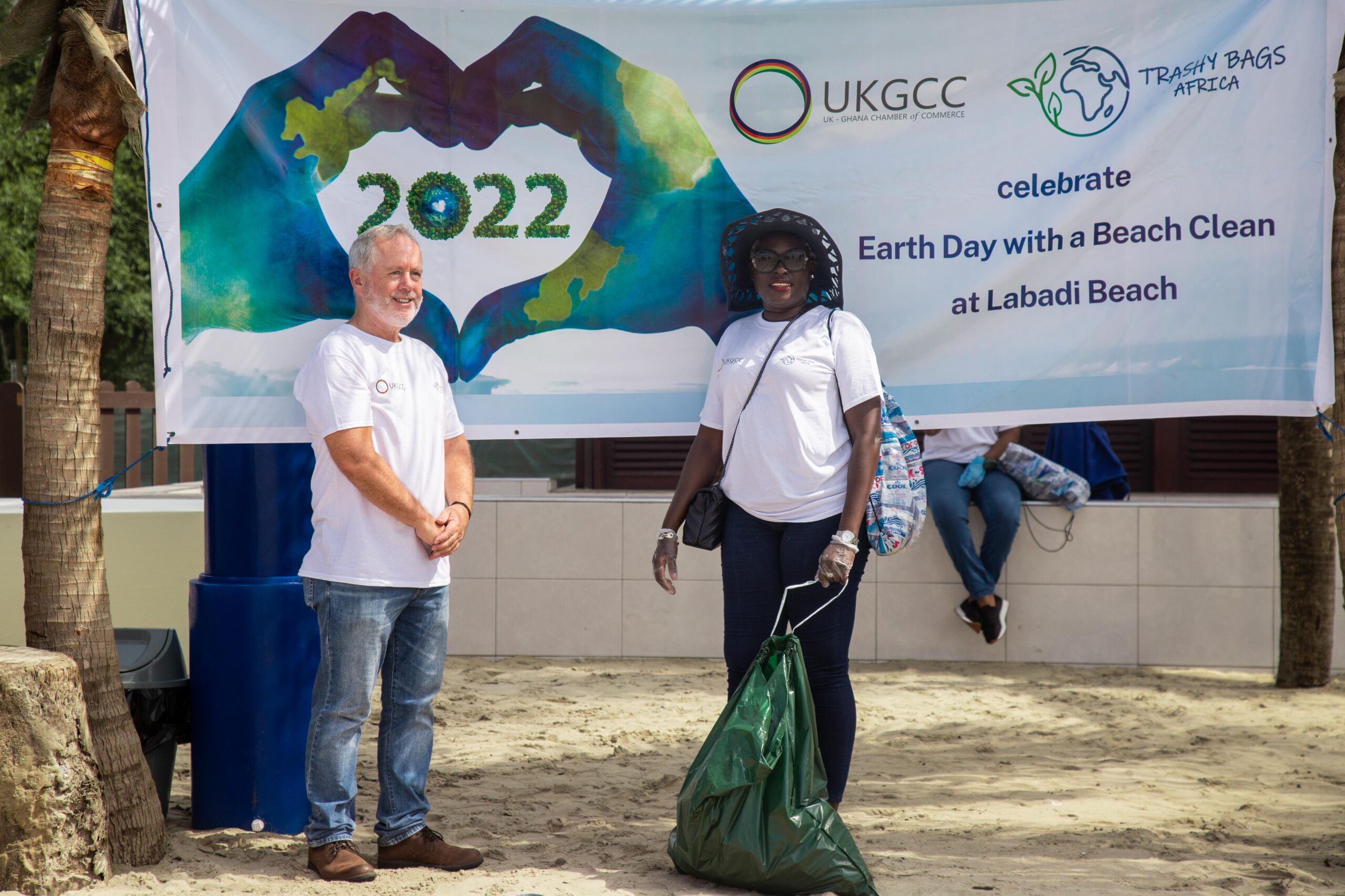 UKGCC & Trashy Bags Africa’s Earth Day Beach Clean-up Exercise