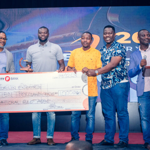 Staff-of-Fidelity-Bank-with-the-overal-winner