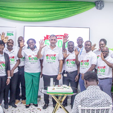 Group-picture-of-Vivo-Energy-Ghanas-management-team-at-the-celeboratory-event-of-the-companys-5000-Goal-Zero-Days-1